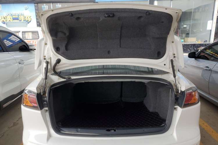Used Mitsubishi Lancer EX 2012 Xiali Edition 2.0L CVT Flagship Model Trunk