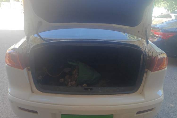Used Mitsubishi Lancer EX 2012 Chasing Edition 1.8L Manual Luxury Model Trunk