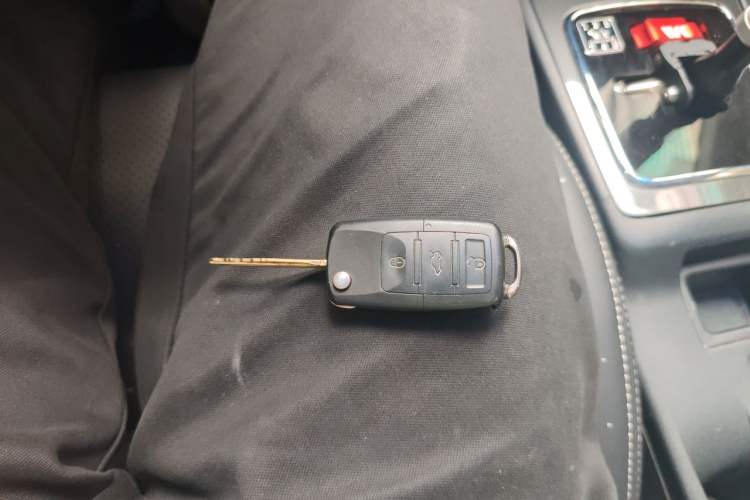 Used Mitsubishi Lancer EX 2012 1.8L Manual Charm Edition Vehicle Key