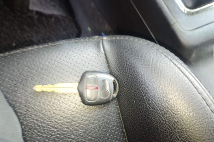Used Mitsubishi Lancer EX 2012 Xinyuan Edition 2.0L Manual Comfort Model Vehicle Key