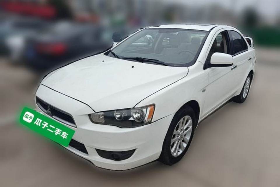Mitsubishi Lancer EX 2012