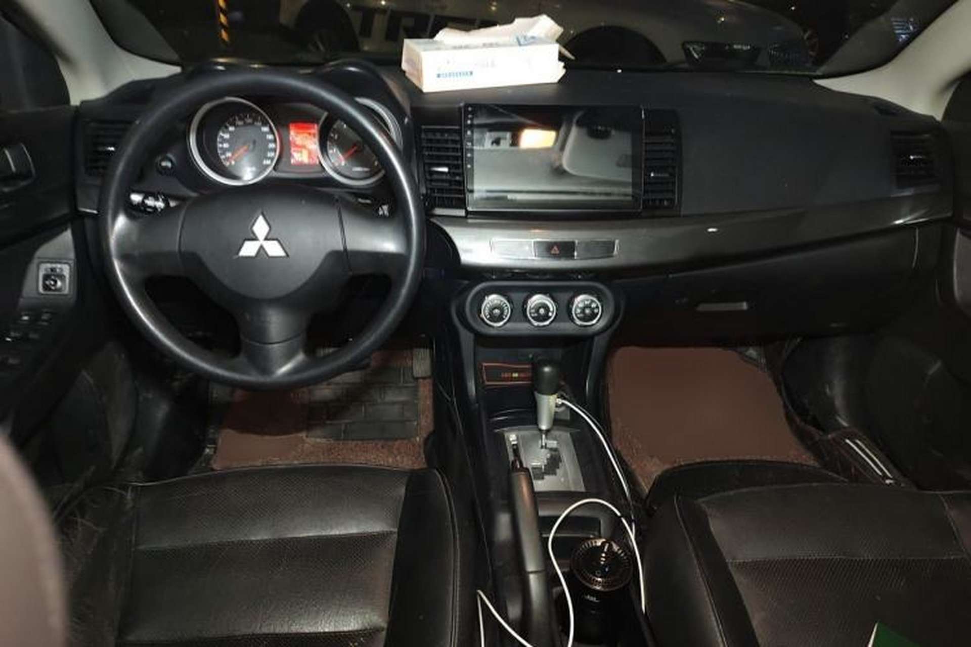 Used Mitsubishi Lancer EX 2013 Fashion Edition 1.8L CVT Comfort Version Center Console