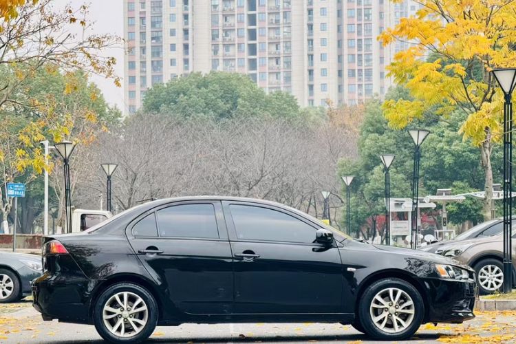 Used Mitsubishi Lancer EX 2013 Fashion Edition 1.8L CVT Comfort Version Exterior 5