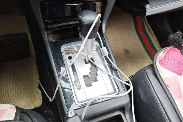 Used Mitsubishi Lancer EX 2013 Chasing Edition 1.8L CVT Luxury Model Gear Lever