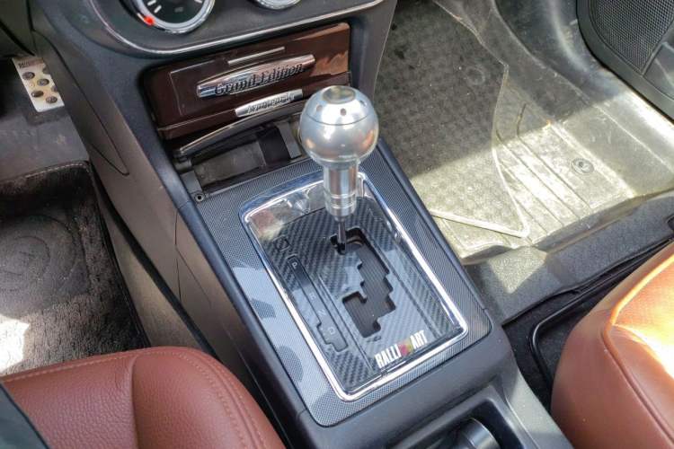 Used Mitsubishi Lancer EX 2013 Chasing Edition 1.8L CVT Luxury Model Gear Lever