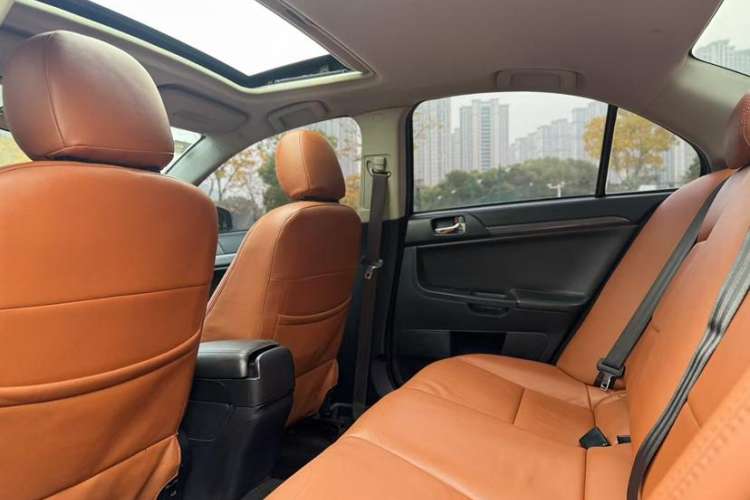 Used Mitsubishi Lancer EX 2013 Fashion Edition 1.8L CVT Comfort Version Interior 2