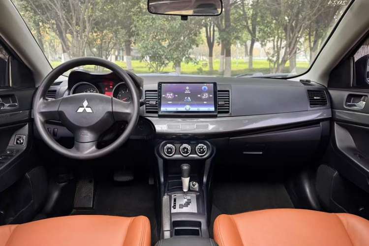 Used Mitsubishi Lancer EX 2013 Fashion Edition 1.8L CVT Comfort Version Interior 3