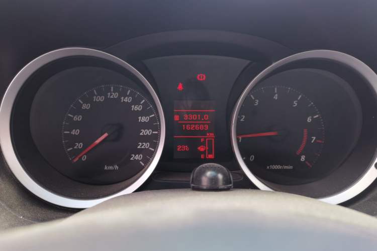 Used Mitsubishi Lancer EX 2013 Fashion Edition 1.8L Manual Comfort Version Odometer Close Up
