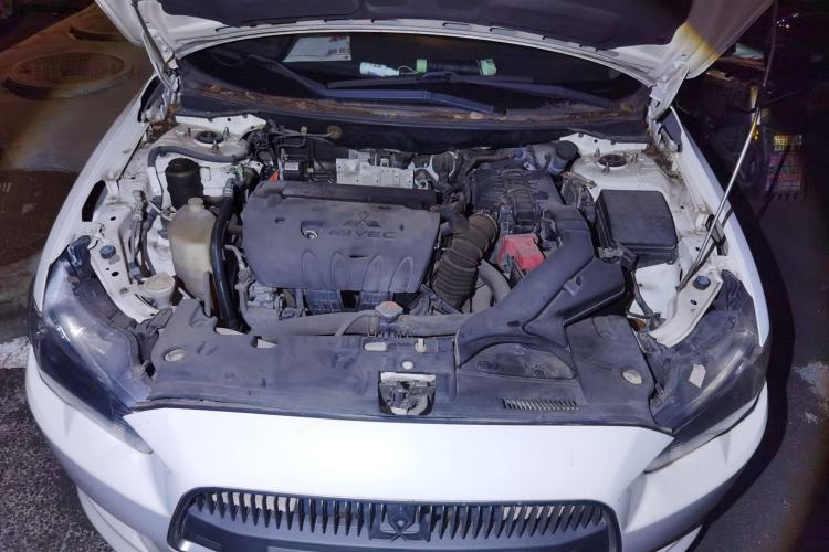 Used Mitsubishi Lancer EX 2013 Chasing Edition 1.8L Manual Luxury Model Engine Bay