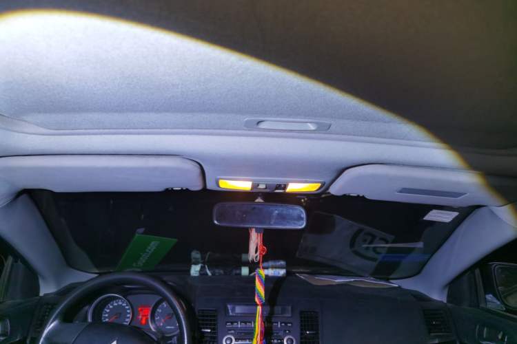 Used Mitsubishi Lancer EX 2013 Chasing Edition 1.8L Manual Luxury Model Headliner