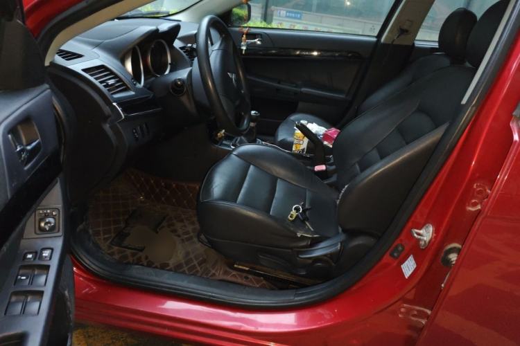 Used Mitsubishi Lancer EX 2013 Style Edition 1.6L Manual Luxury Model Driver Seat