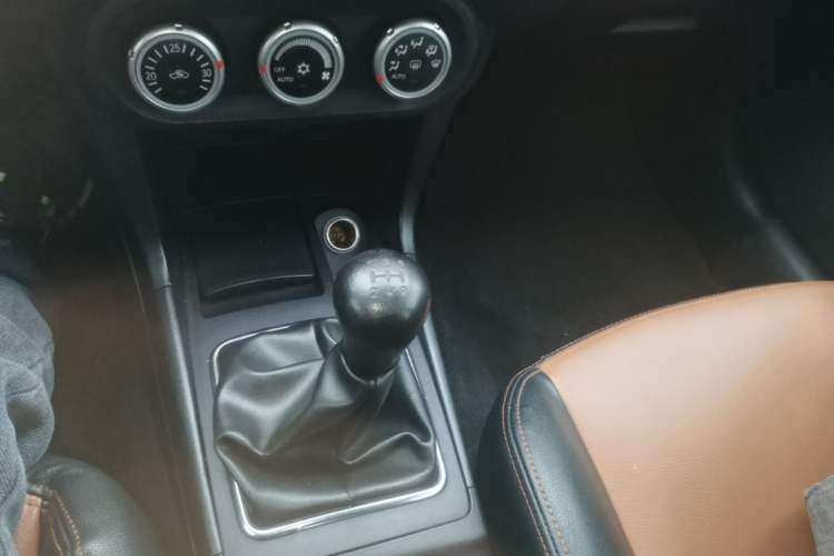 Used Mitsubishi Lancer EX 2013 Style Edition 1.6L Manual Classic Model Gear Lever