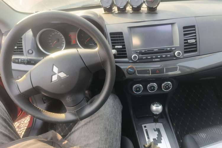 Used Mitsubishi Lancer EX 2013 Fashion Edition 1.8L CVT Comfort Version Interior 3