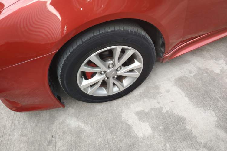 Used Mitsubishi Lancer EX 2013 Fashion Edition 1.8L CVT Comfort Version Left Front Wheel Hub