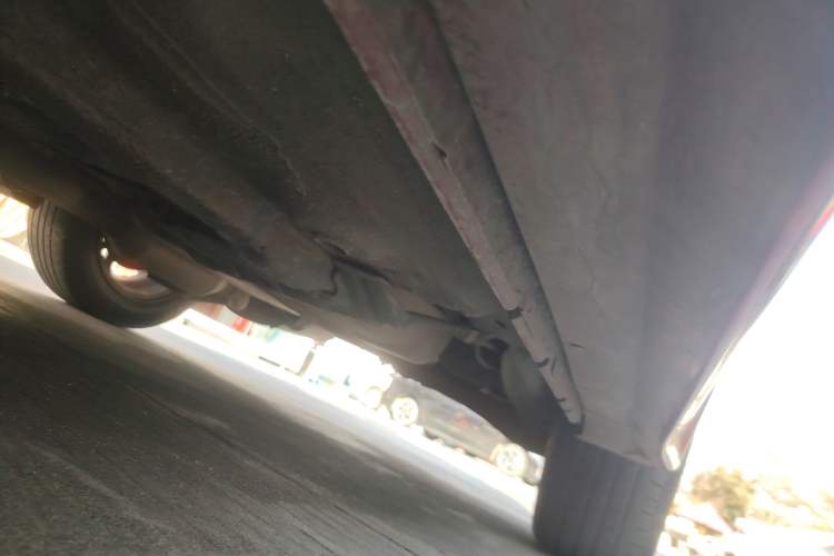 Used Mitsubishi Lancer EX 2013 Fashion Edition 1.8L CVT Comfort Version Left Side Sill