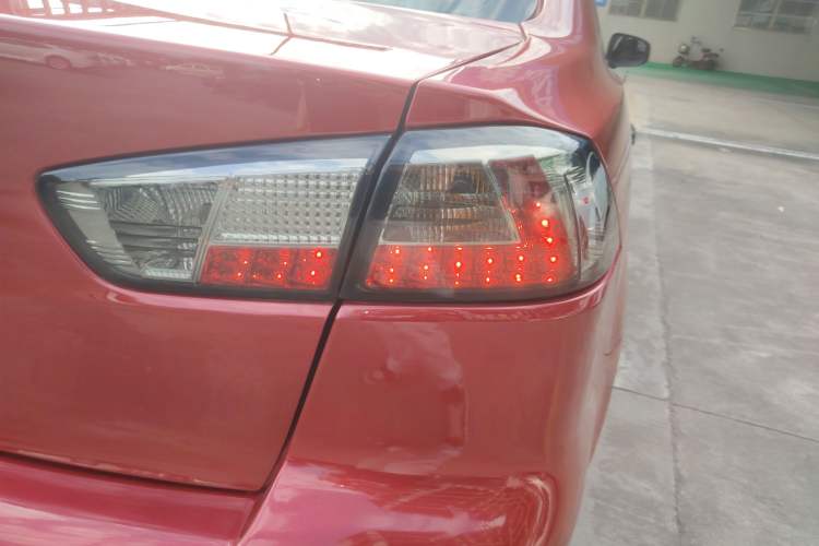 Used Mitsubishi Lancer EX 2013 Fashion Edition 1.8L CVT Comfort Version Right Rear Taillight