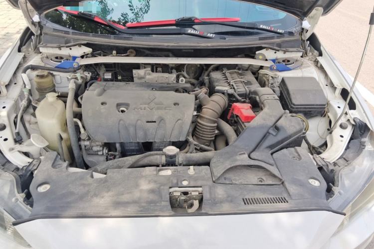 Used Mitsubishi Lancer EX 2013 Xinyuan Edition 2.0L Manual Comfort Model Engine Bay
