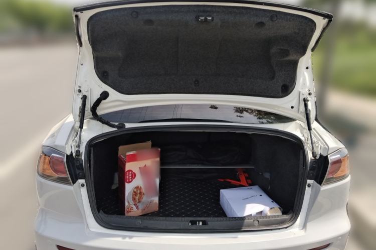 Used Mitsubishi Lancer EX 2013 Xinyuan Edition 2.0L Manual Comfort Model Trunk