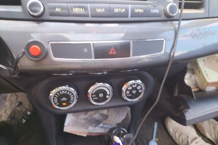 Used Mitsubishi Lancer EX 2013 Fashion Edition 1.8L Manual Comfort Version Audio And AC Panel
