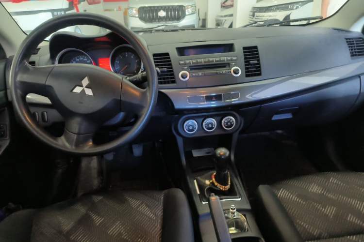 Used Mitsubishi Lancer EX 2013 Style Edition 1.6L Manual Classic Model Center Console