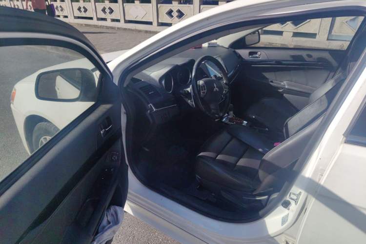 Used Mitsubishi Lancer EX 2013 Chasing Edition 1.8L CVT Luxury Model Driver Seat