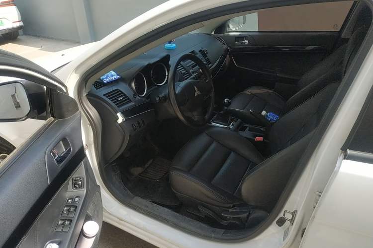 Used Mitsubishi Lancer EX 2013 Style Edition 1.6L Manual Luxury Model Driver Seat