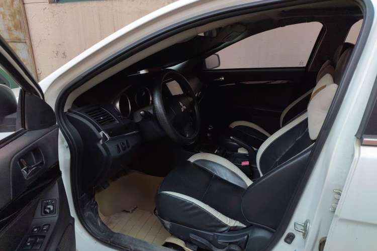 Used Mitsubishi Lancer EX 2013 Chasing Edition 1.8L Manual Luxury Model Driver Seat