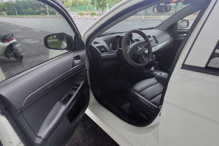 Used Mitsubishi Lancer EX 2013 Fashion Edition 1.8L CVT Comfort Version Driver Seat