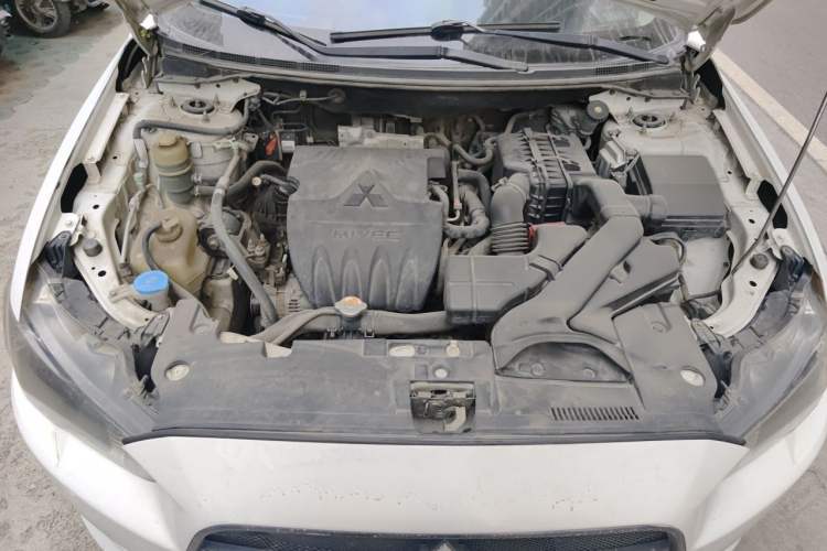 Used Mitsubishi Lancer EX 2013 Style Edition 1.6L Manual Classic Model Engine Bay