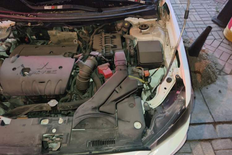 Used Mitsubishi Lancer EX 2013 Fashion Edition 1.8L Manual Comfort Version Engine Bay Left