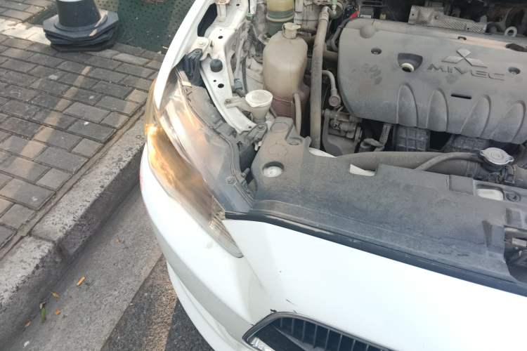 Used Mitsubishi Lancer EX 2013 Fashion Edition 1.8L CVT Comfort Version Engine Bay Right