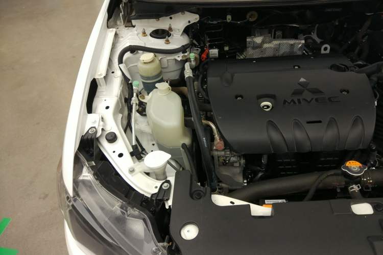 Used Mitsubishi Lancer EX 2013 Fashion Edition 1.8L CVT Comfort Version Engine Bay Right
