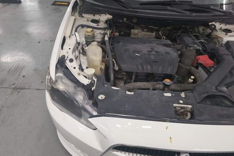 Used Mitsubishi Lancer EX 2013 Fashion Edition 1.8L CVT Comfort Version Engine Bay Right