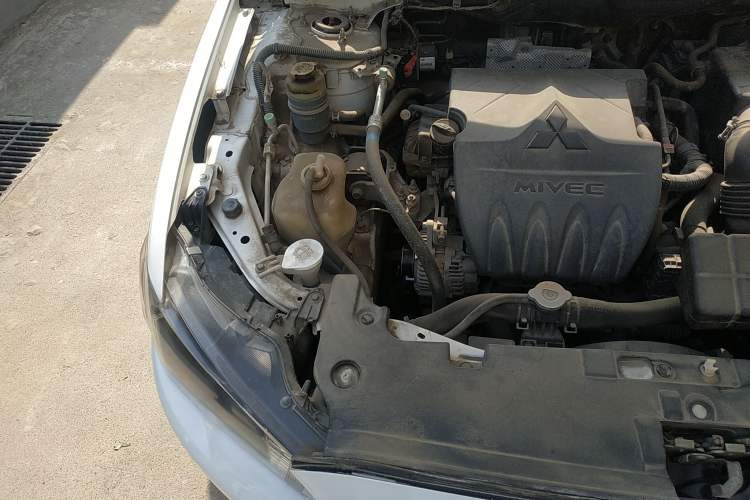 Used Mitsubishi Lancer EX 2013 Style Edition 1.6L Manual Luxury Model Engine Bay Right