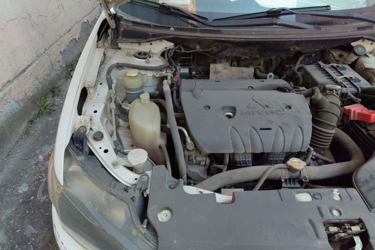 Used Mitsubishi Lancer EX 2013 Chasing Edition 1.8L Manual Luxury Model Engine Bay Right