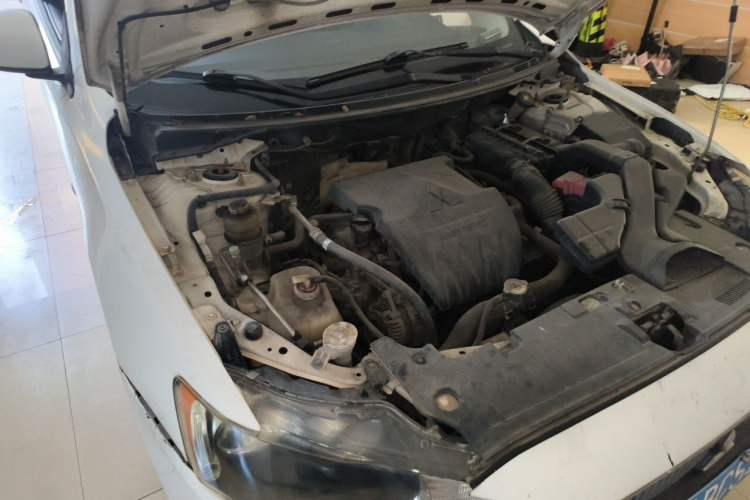 Used Mitsubishi Lancer EX 2013 Style Edition 1.6L Manual Classic Model Engine Bay Right