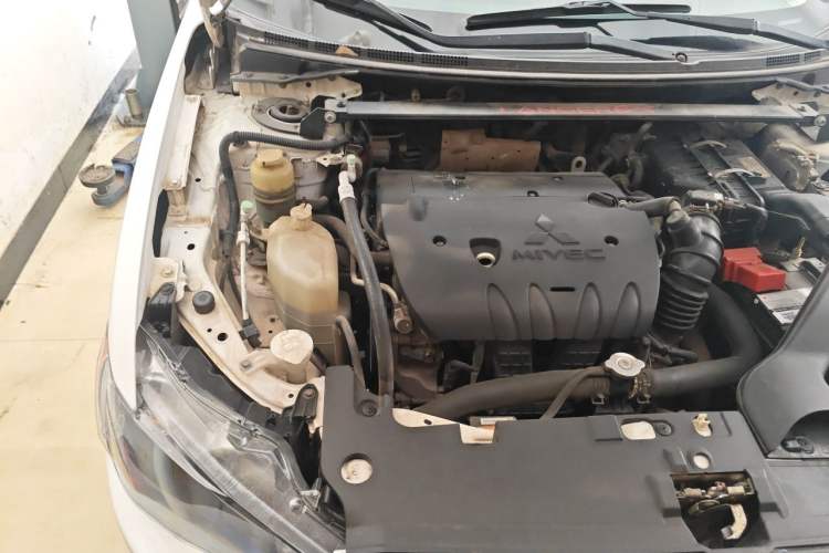 Used Mitsubishi Lancer EX 2013 Fashion Edition 1.8L Manual Comfort Version Engine Bay Right
