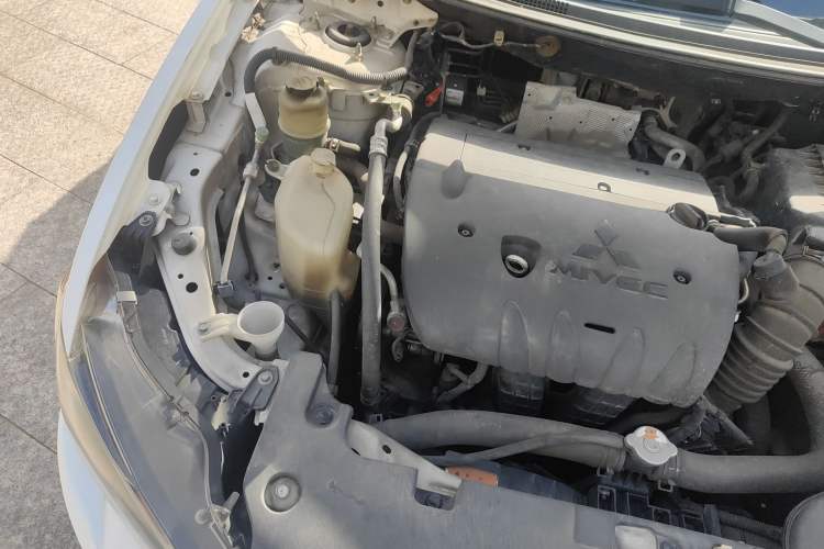 Used Mitsubishi Lancer EX 2013 Fashion Edition 1.8L Manual Comfort Version Engine Bay Right