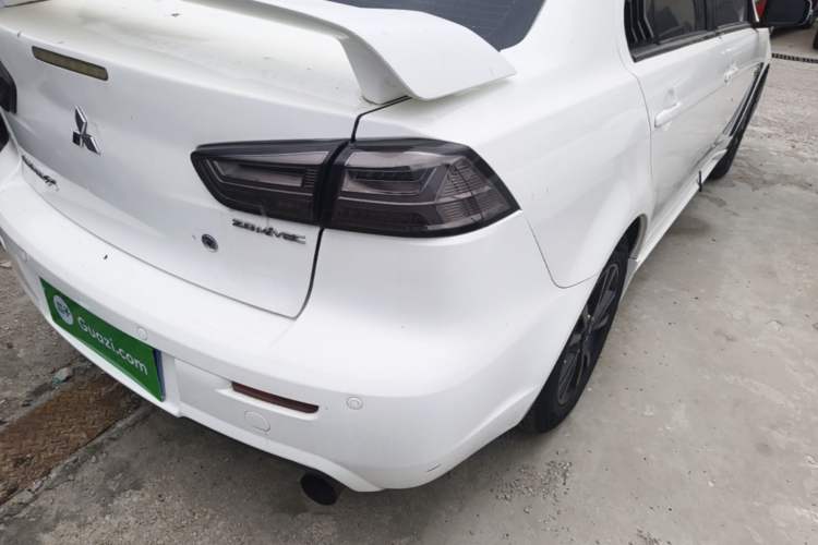 Used Mitsubishi Lancer EX 2013 Xinyuan Edition 2.0L CVT Flagship Model Exterior 3