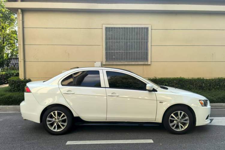 Used Mitsubishi Lancer EX 2013 Fashion Edition 1.8L Manual Comfort Version Exterior 3