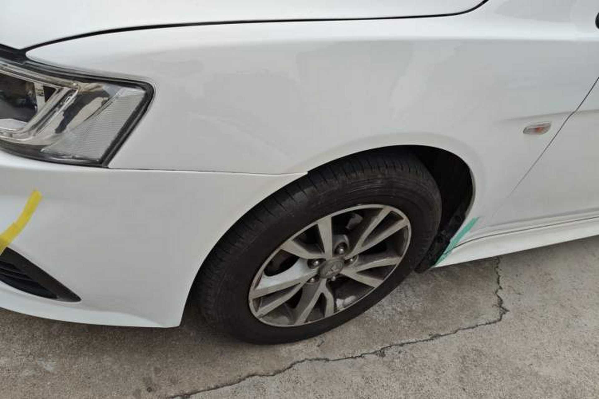 Used Mitsubishi Lancer EX 2013 Fashion Edition 1.8L Manual Comfort Version Exterior 4