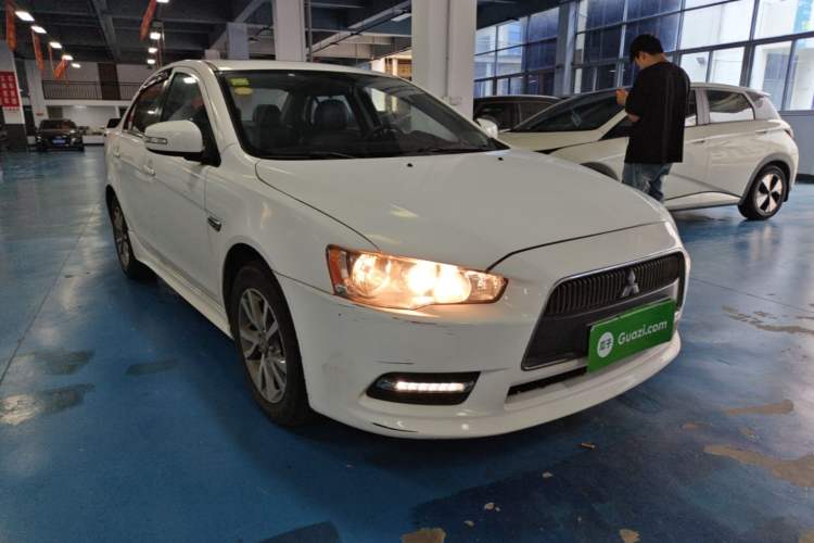 Used Mitsubishi Lancer EX 2013 Chasing Edition 1.8L Manual Luxury Model Front Right 45 Deg