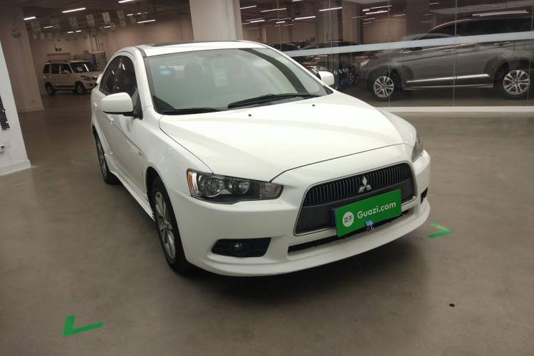 Used Mitsubishi Lancer EX 2013 Fashion Edition 1.8L CVT Comfort Version Front Right 45 Deg