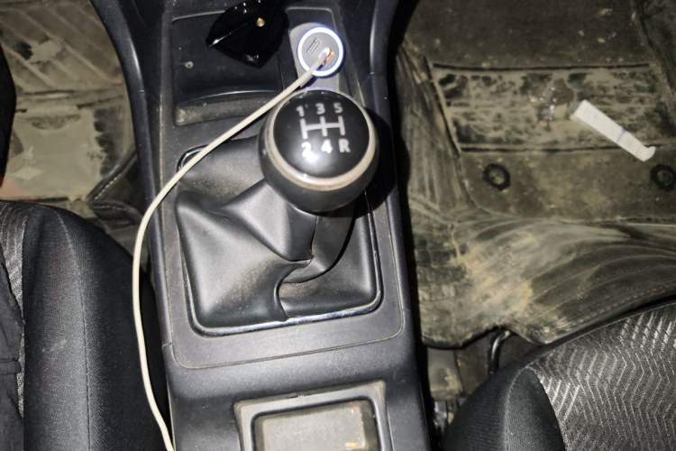 Used Mitsubishi Lancer EX 2013 Fashion Edition 1.8L Manual Comfort Version Gear Lever