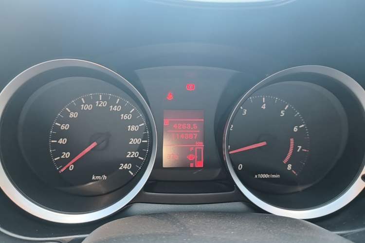 Used Mitsubishi Lancer EX 2013 Style Edition 1.6L Manual Luxury Model Instrument Cluster