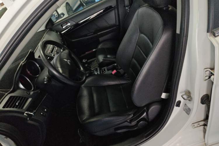 Used Mitsubishi Lancer EX 2013 Chasing Edition 1.8L Manual Luxury Model Left Front Seat