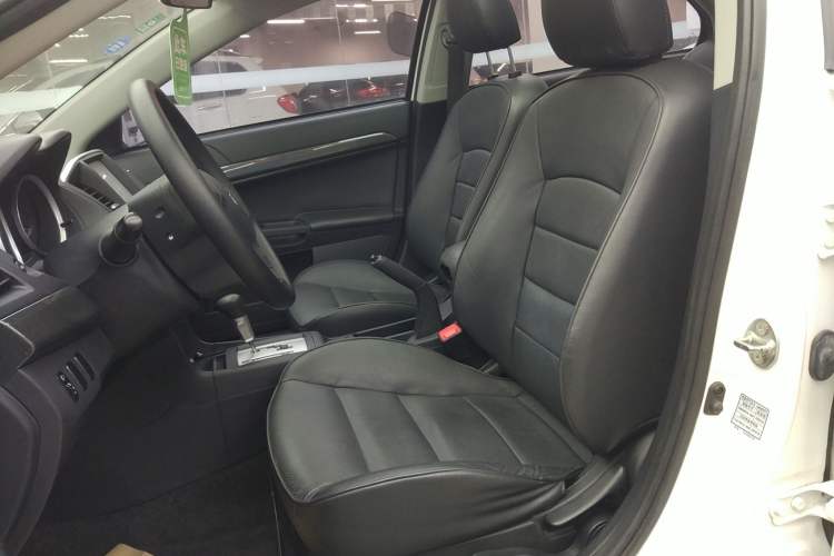 Used Mitsubishi Lancer EX 2013 Fashion Edition 1.8L CVT Comfort Version Left Front Seat