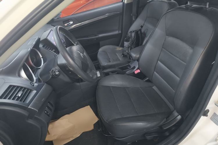 Used Mitsubishi Lancer EX 2013 Fashion Edition 1.8L CVT Comfort Version Left Front Seat