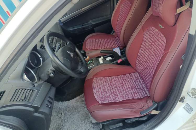 Used Mitsubishi Lancer EX 2013 Style Edition 1.6L Manual Classic Model Left Front Seat