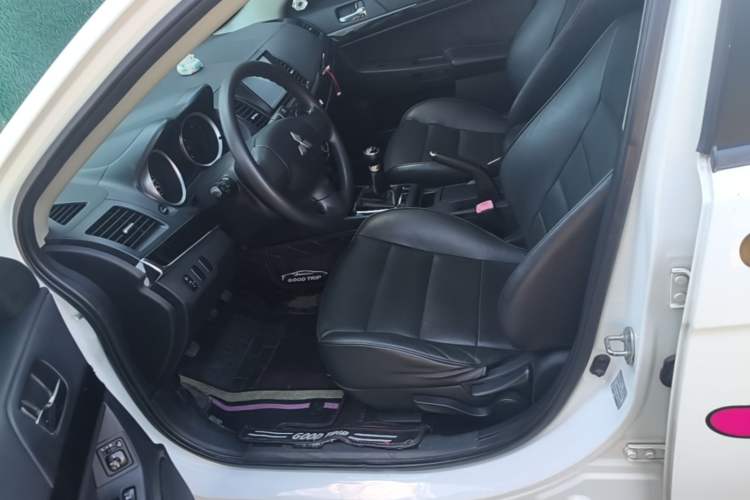 Used Mitsubishi Lancer EX 2013 Style Edition 1.6L Manual Luxury Model Left Front Seat